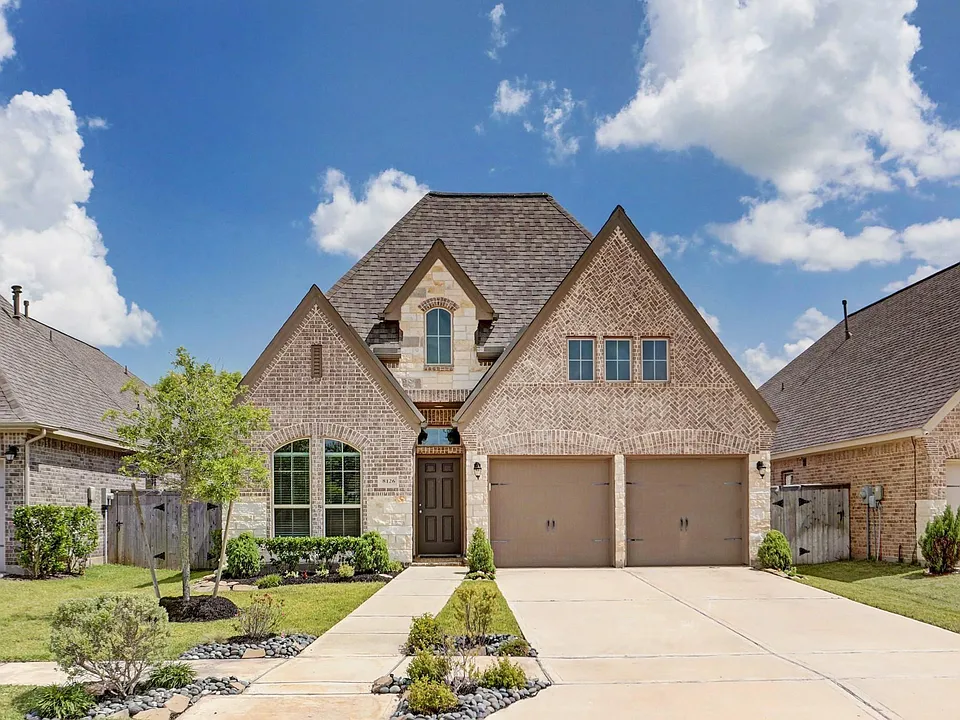 8126 Silverspot Ln