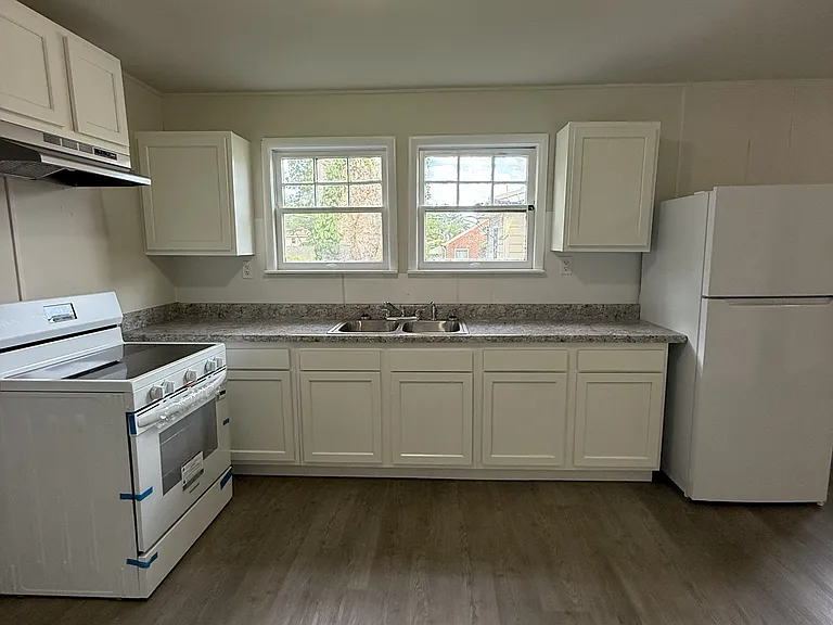 1853 Princeton Ave SW — Photo 12