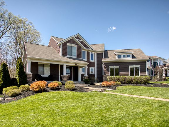 2nd image of 8631 Twin Lakes Dr