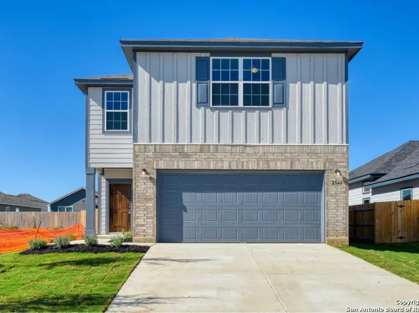 2548 Ayers, Seguin, TX 78155