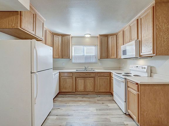 5th image of 1119 W Sacramento Ave APT D