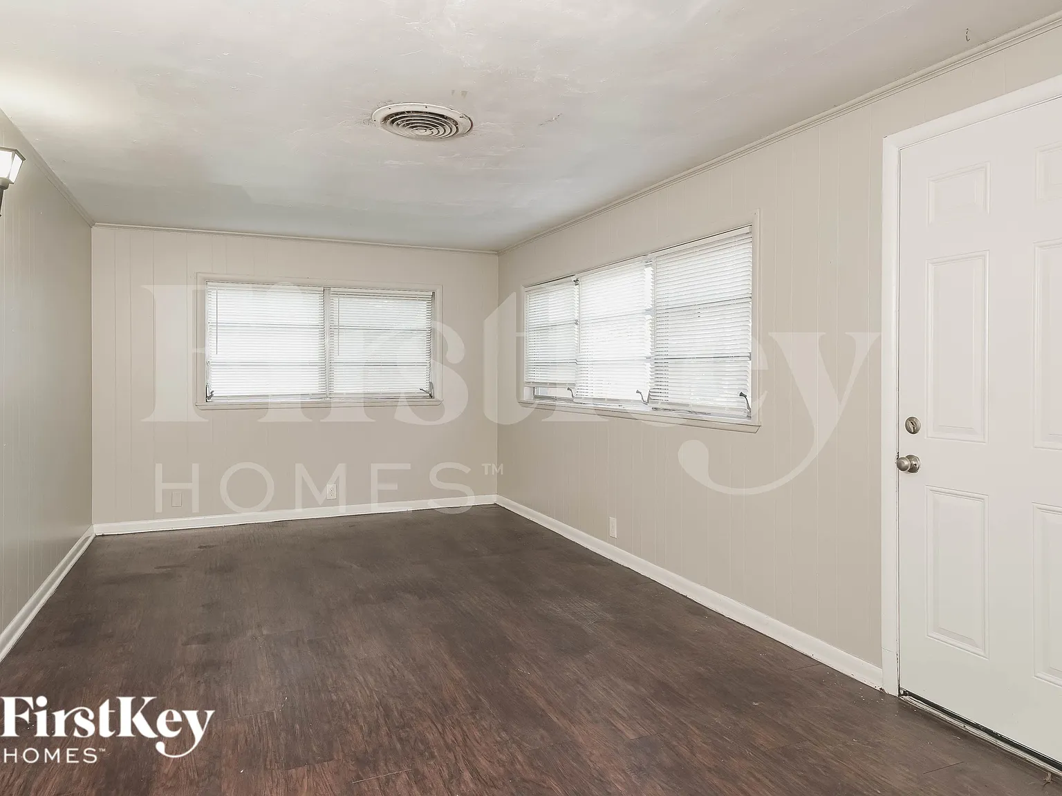 4 bed, 3.0 bath, 1647 sqft, $1,660 — Photo 2