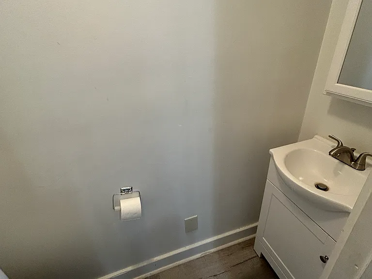 1625 Sturm Ave #2 — Photo 8