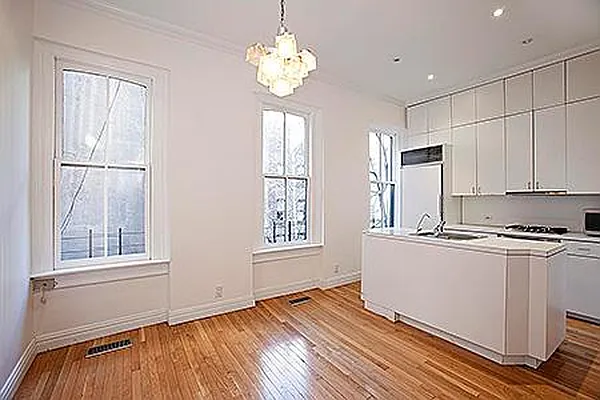Rented by Leslie J. Garfield | media 16
