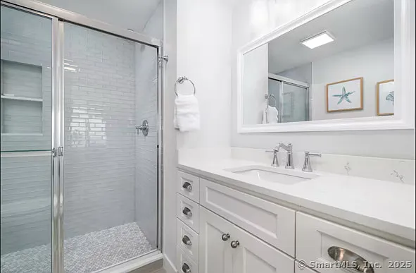 1019 Fairfield Beach Rd — Photo 11