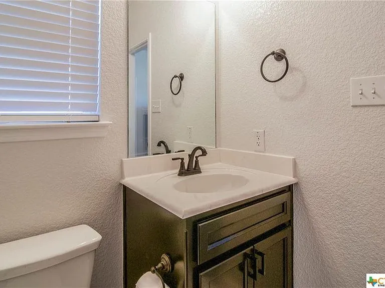 7917 McCullough Loop — Photo 8