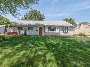 58 Springdale Rd, Montgomery, IL 60538