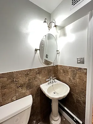 Sold by Remax City Square | media 22