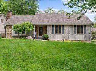 1101 NW Timber Rdg, Blue Springs, MO 64015