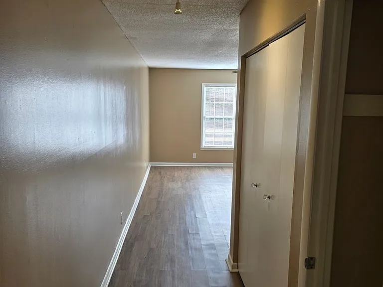 1959 Meadowbrook Cir — Photo 15