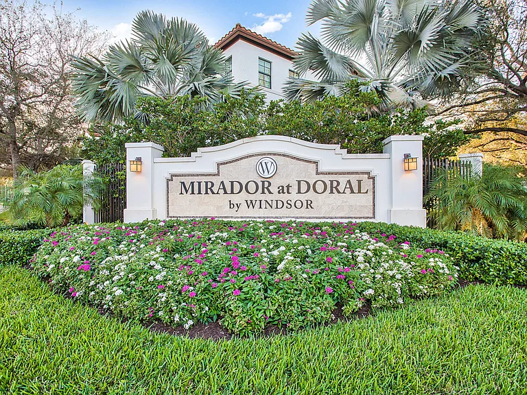 Come explore our spacious 1-, 2-, & 3-bedroom homes