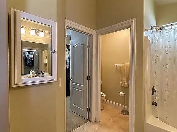 2322 Thornwood Castle Dr