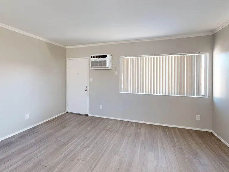 Chateau 16930 Blackhawk Apartments, LLC — Photo 7