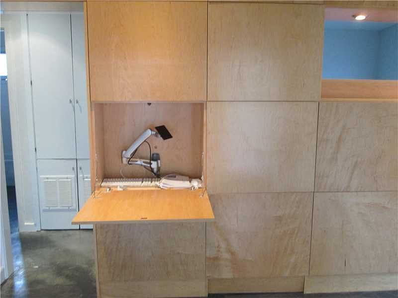 2nd image of 805 NE 17th Ave APT 2