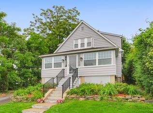 19 Deane Pl, Larchmont, NY 10538