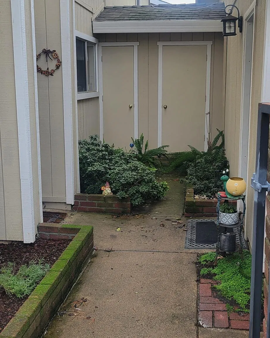 2 bed, 1.5 bath, 1080 sqft, $2,200 — Photo 2
