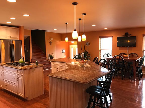 Spacious kitchen