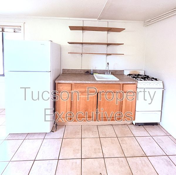 1st image of 1233 E Mabel St #3