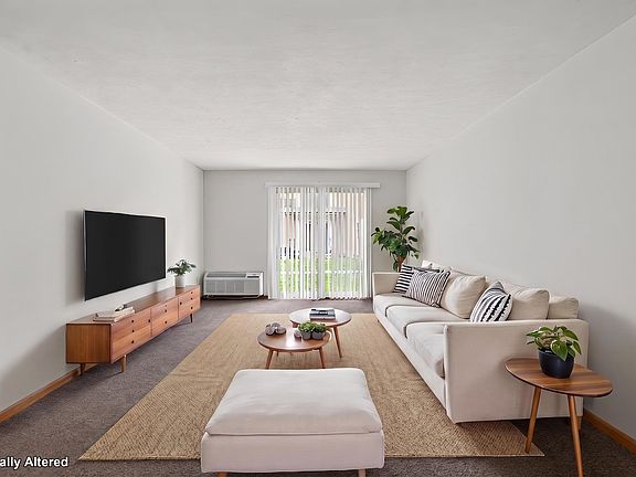 5th image of 2703 38th St NW APT B