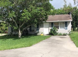 5374 Warren St, Naples, FL 34113