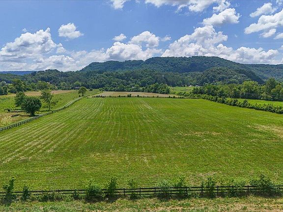 81st image of 628 Christian Bend Rd