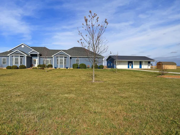 1280 E County Road 750 N, Tuscola, IL 61953