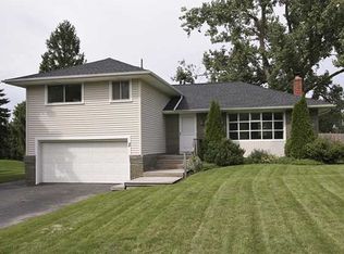 24 Essex Dr, Rochester, NY 14623