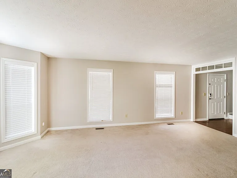 2915 Emerson Lake Dr — Photo 10