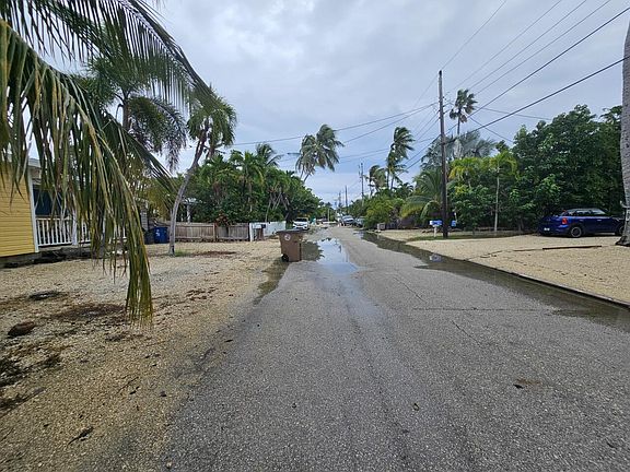 5th image of 77 S Conch Ave