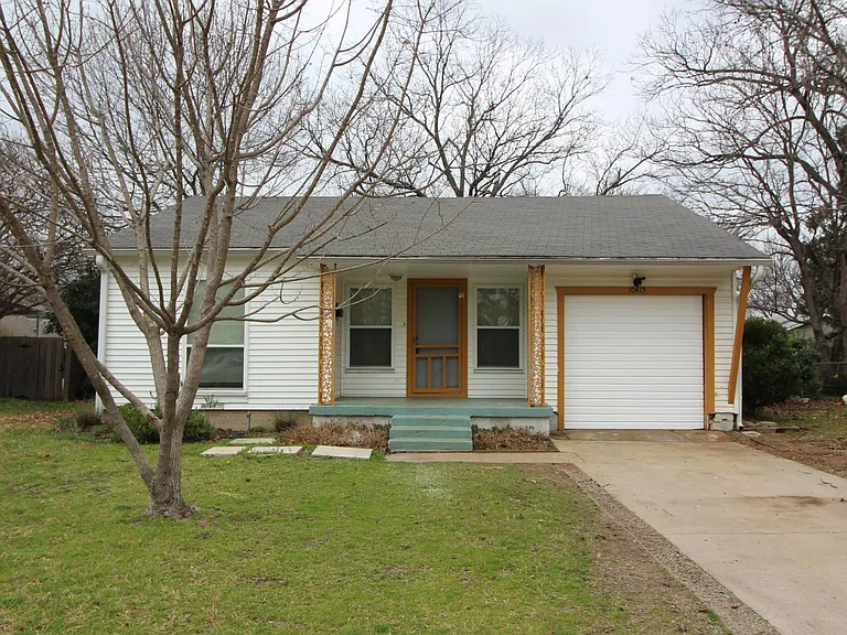 10415 Losa Dr — Photo 1