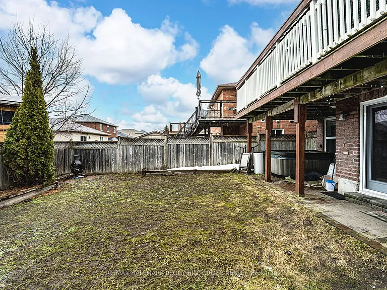 30 Jessica Dr #LOWER — Photo 12