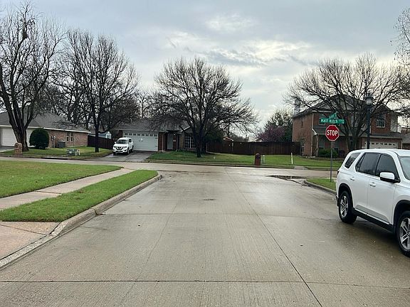 5th image of 15883 Durango Dr