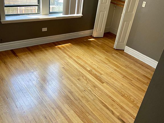 4th image of 6610 S Kenwood Ave #6616-203