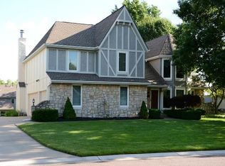 2617 NW Lookout Rdg, Lees Summit, MO 64081