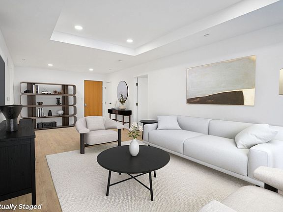 5th image of 10636 Wilshire Blvd APT 404