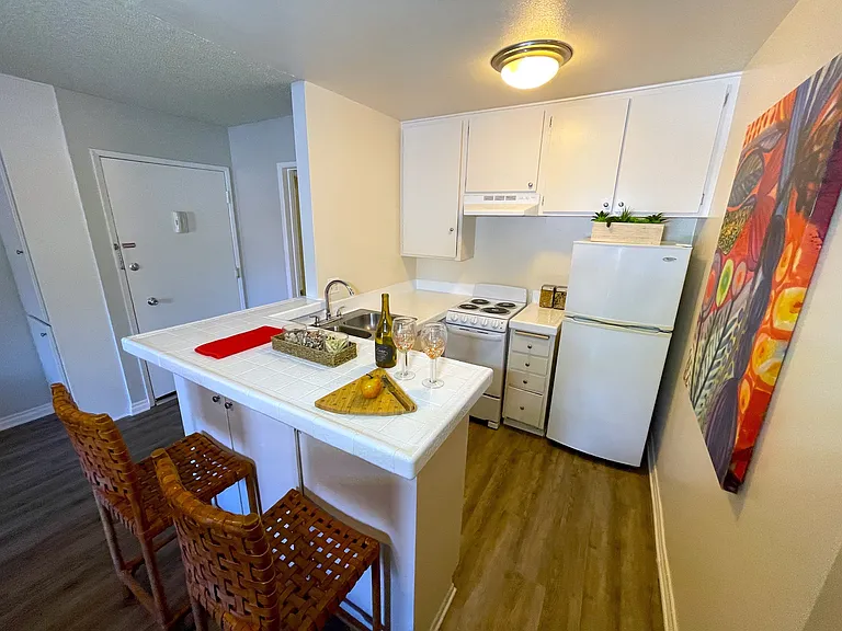 The Ray Apartments — Photo 15