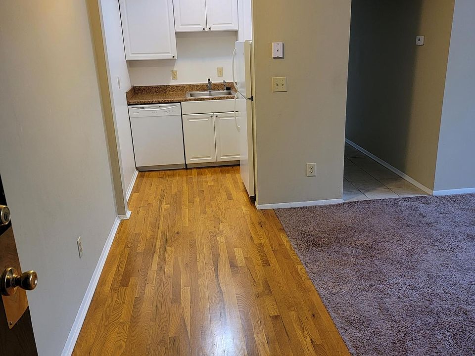1st image of 4220 Allendorf Dr APT 6