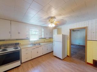 312 8th St NW, Mandan, ND 58554