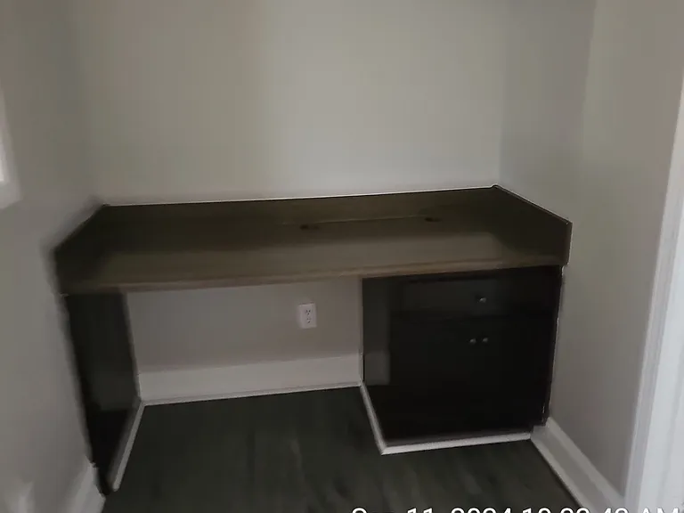 130 S Debardeleben St #8 — Photo 2