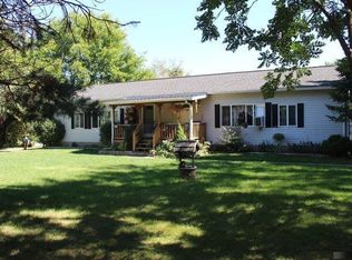 11163 Hall Rd, Whitmore Lake, MI 48189