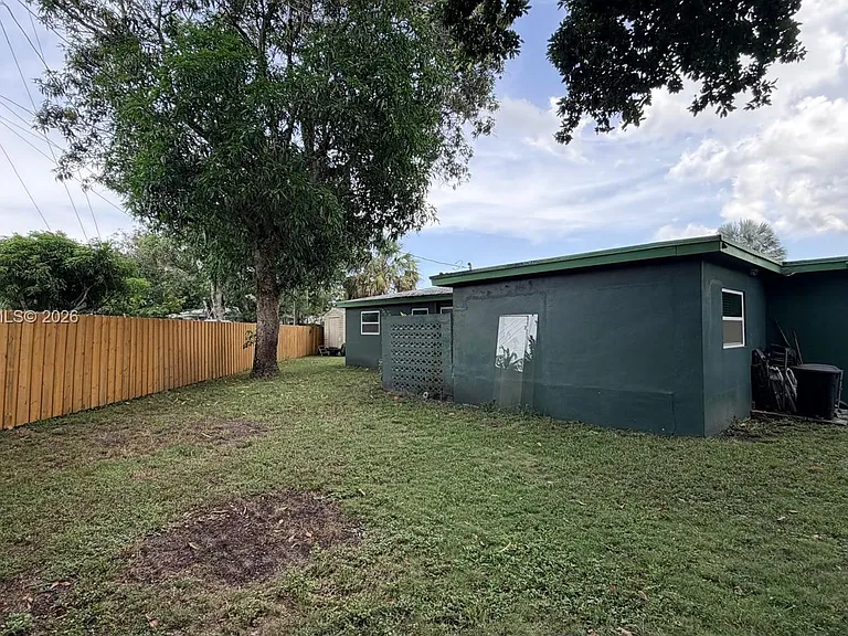 3781 Jackson Blvd — Photo 35