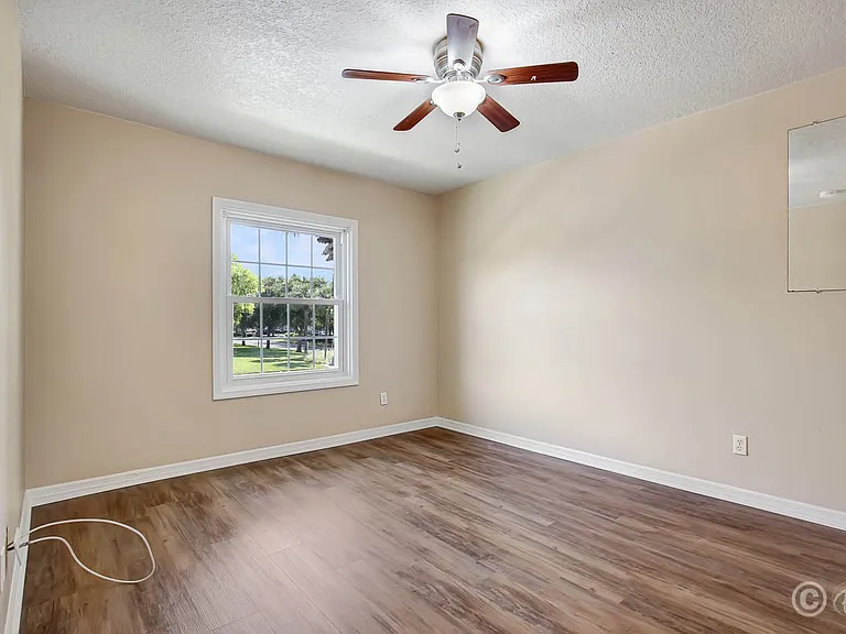 4995 Cobia Dr SE #D — Photo 8