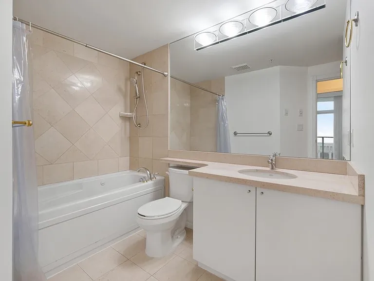 1111 Pender St #3502 — Photo 15