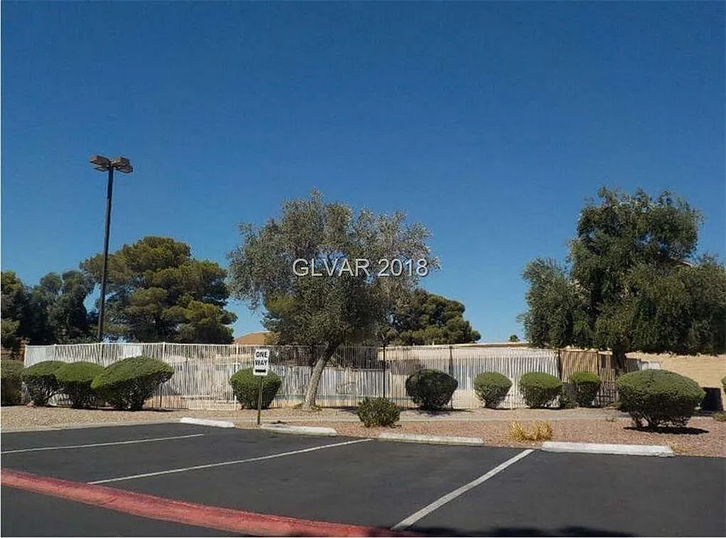 3 bed, 1250 sqft, $1,450 — Photo 3
