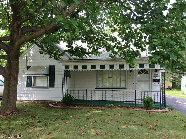 1572 Thalia Ave photo 1