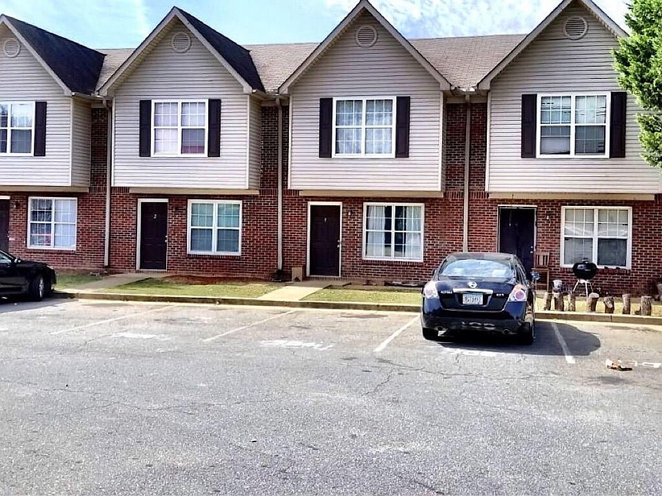 2nd image of 700 Westridge Dr