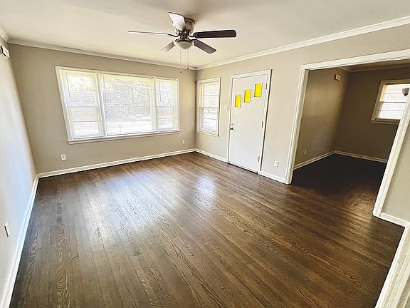 Entryway / living room