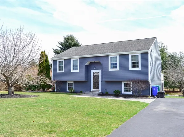 3 Zachary Ln, Attleboro, MA 02703