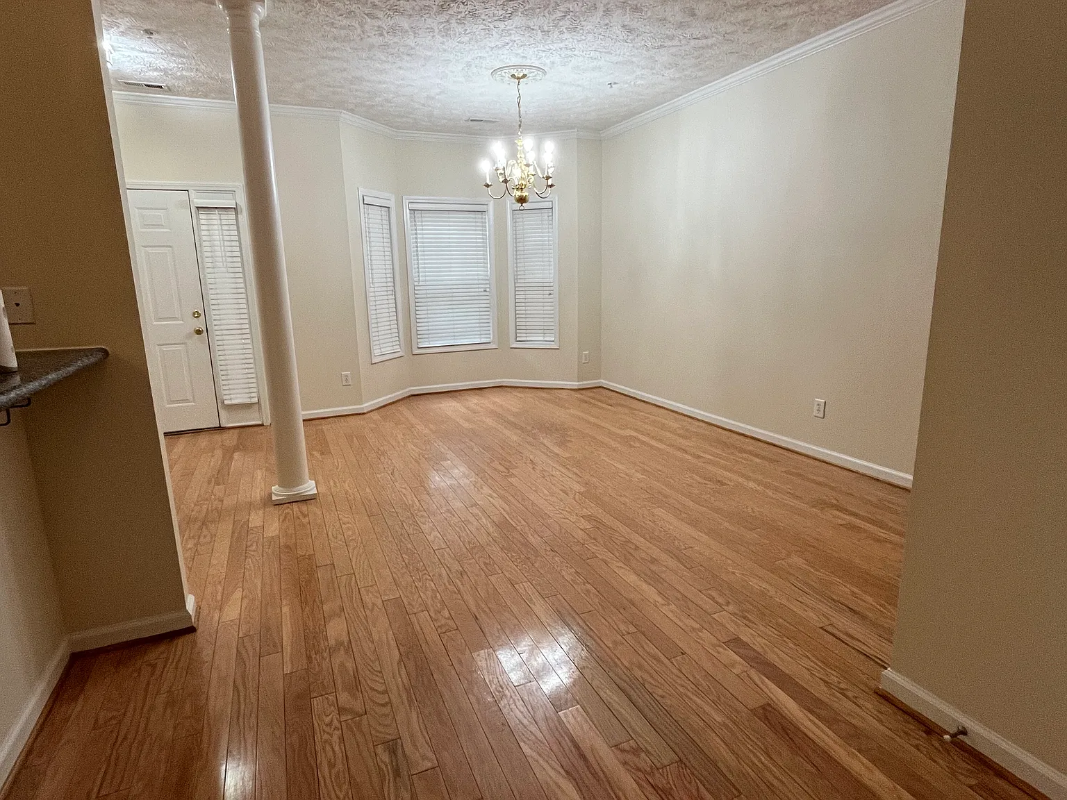 3 bed, 1671 sqft, $1,750 — Photo 2