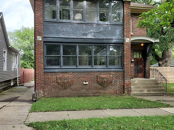 2nd image of 762 N 1st St